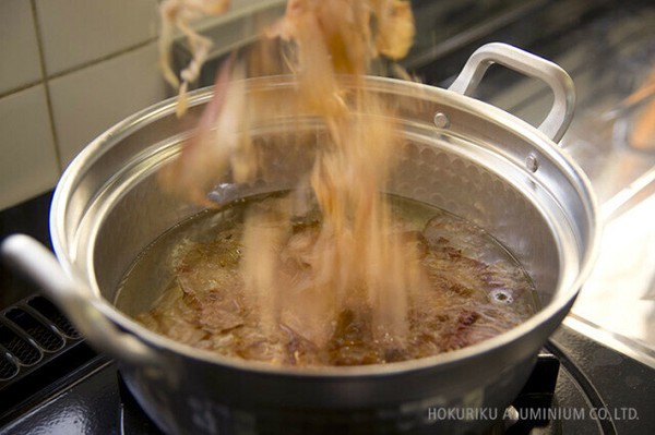 北陸アルミニウム（hokua） 萬彩伝 （段付鍋、雪平鍋、親子鍋、木蓋）萬彩伝親子鍋蓋16.5cm用 thumbnail 2