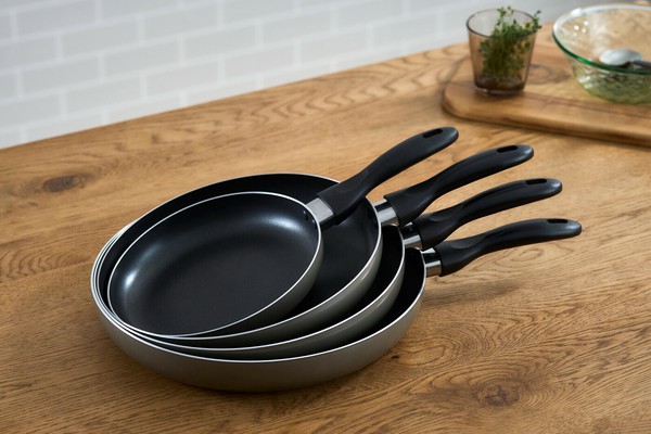 IRIS OHYAMA（アイリスオーヤマ） 軽量 フライパン IH・ガス火対応 VLI-F28 グレージュ 28cm thumbnail 7