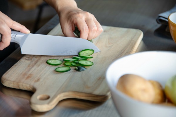 CB JAPAN（シービージャパン） 汚れがつきにくい 三徳包丁 ホワイト thumbnail 8