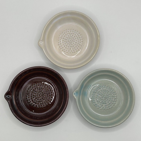 R(アール) 〈アウトレット〉ばんこ焼 おろし器(小)3色組