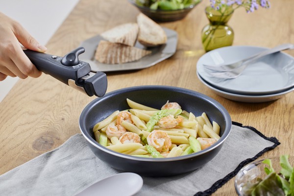 IRIS OHYAMA（アイリスオーヤマ） ダイヤモンドコートパン5点セット 品番NTF-SEG5 thumbnail 9