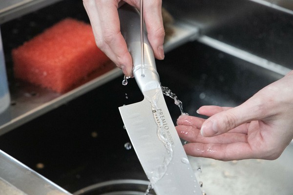 ヤクセル（YAXELL） MODERN 三徳包丁 165mm シリコーンコート オールステンレスSC シルバー プレミオ 31546 thumbnail 6