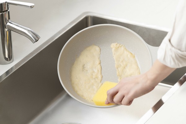 IRIS OHYAMA（アイリスオーヤマ） ナチュかるフライパン26cm 品番NTL-F26PG 色パールグレー×アイボリー thumbnail 10