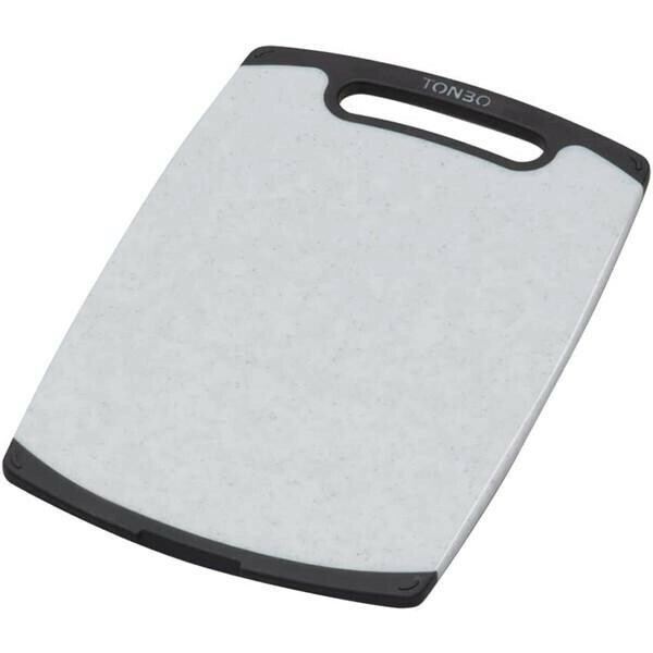 Shinkigosei（新輝合成） おこしやすいラバー付耐熱抗菌まな板M thumbnail 2