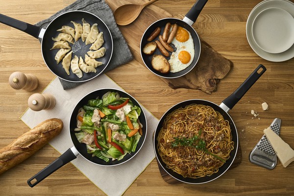 IRIS OHYAMA（アイリスオーヤマ） ダイヤモンドコート フライパン IH・ガス火両用 VDI-F20 20cm ワインレッド thumbnail 4