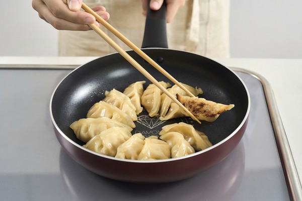 IRIS OHYAMA（アイリスオーヤマ） ダイヤモンドコート フライパン IH・ガス火両用 VDI-F20 20cm ワインレッド thumbnail 5