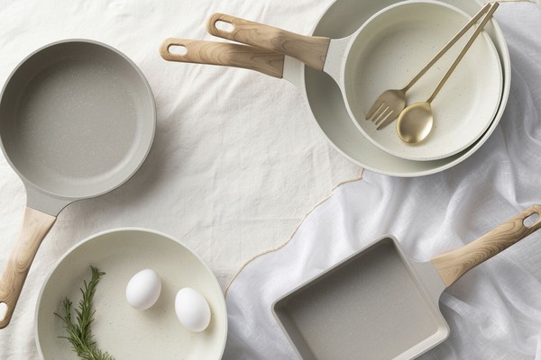 IRIS OHYAMA（アイリスオーヤマ） ナチュかるフライパン20cm 品番NTL-F20MO 色グレイッシュモカ thumbnail 5